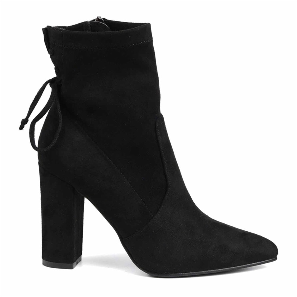 NWB Catherine Malandrino Block Heel Bootie!!!